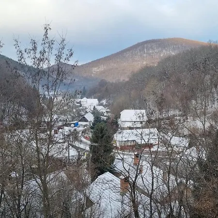 Hutai Meseház * Háromhuta