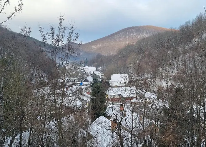 Hutai Mesehaz * Háromhuta