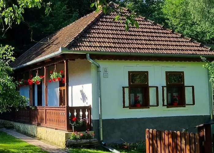 Hutai Meseház